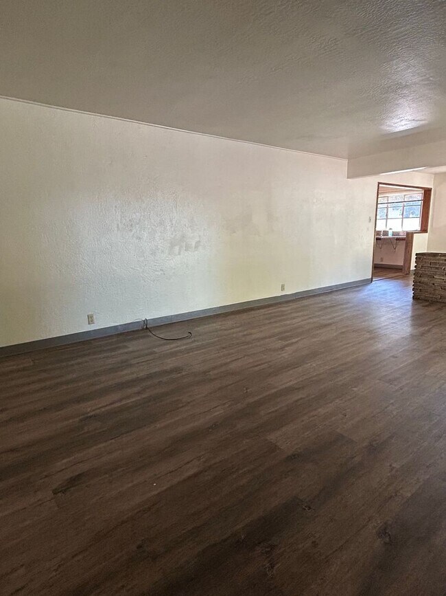 Foto del edificio - 1020 Warner St