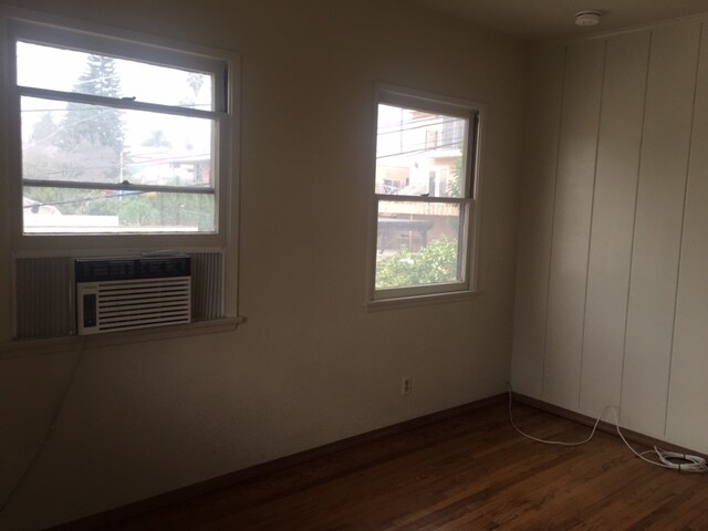 living room - 3201 Madera Ave