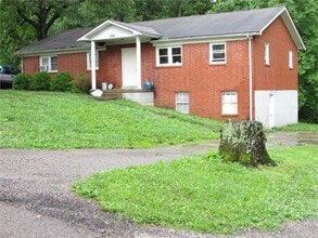 Building Photo - 1122 Evelyn Dr