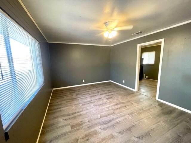 Foto del edificio - 1120 Elm Ave