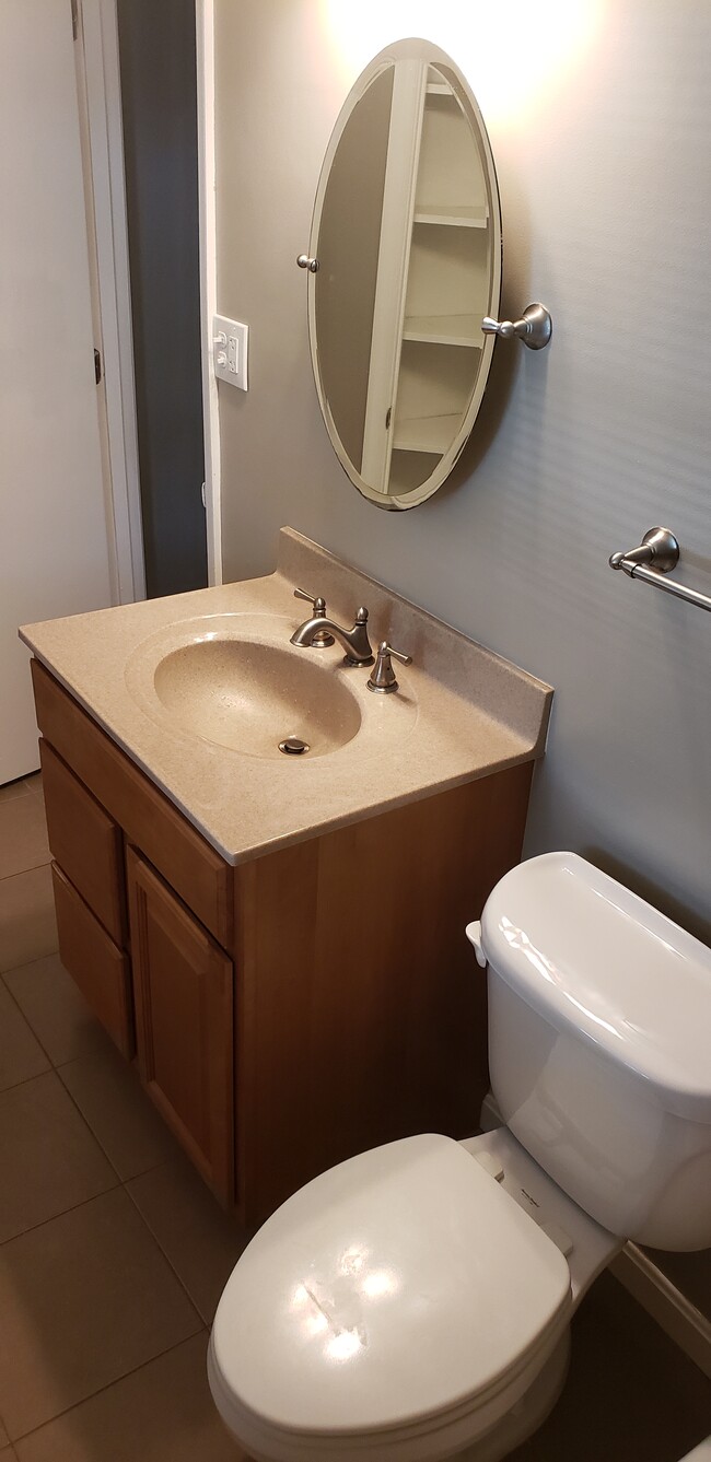 Foto del edificio - 128 Jamestown Ct