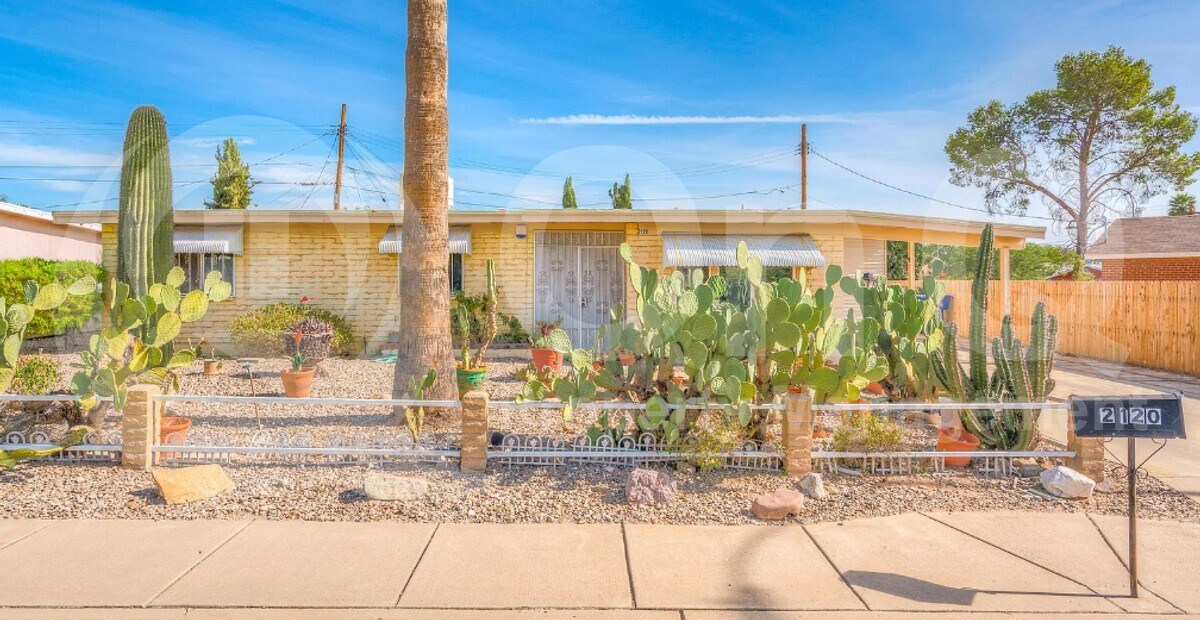 Foto principal - 2120 N 3rd Ave