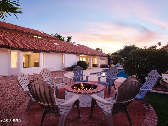 Foto del edificio - 5612 E Grandview Rd