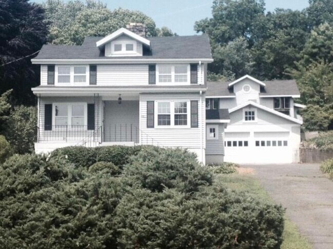 Building Photo - 481 Bronson Rd