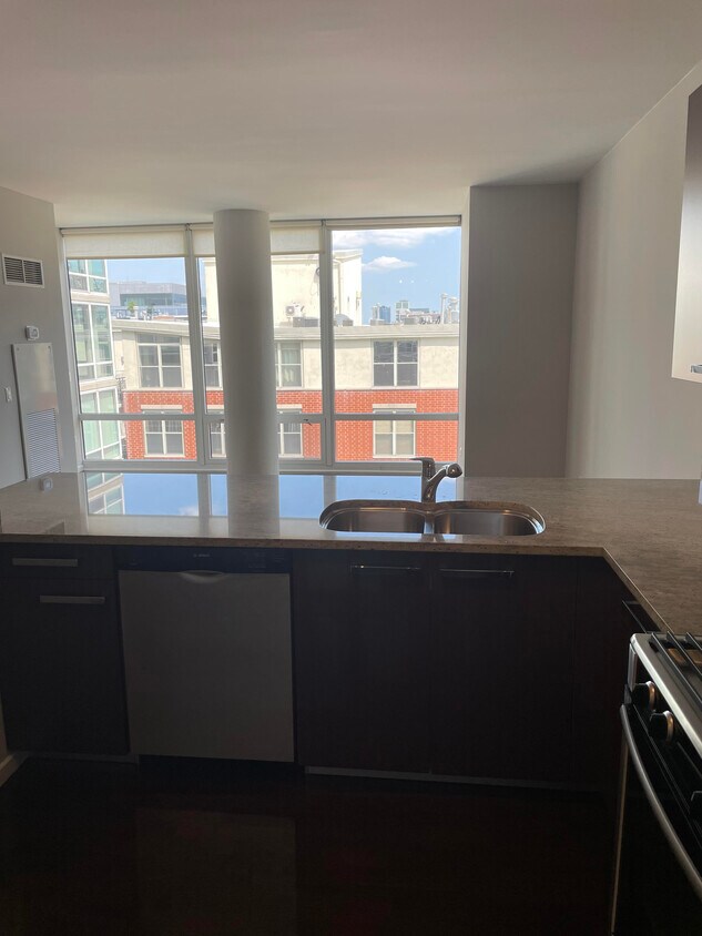Open concept kitchen living space - 954 W Monroe St