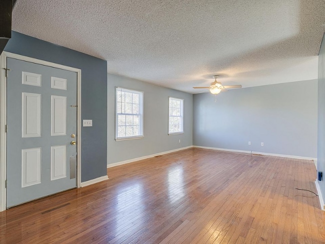 Building Photo - 1121 Faye St