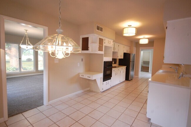 Foto del edificio - 3 Bedroom 2 Bathroom 2 Stall Attached Garage - Boone Iowa