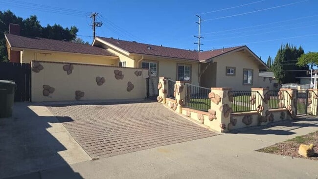 Foto del edificio - House for Rent