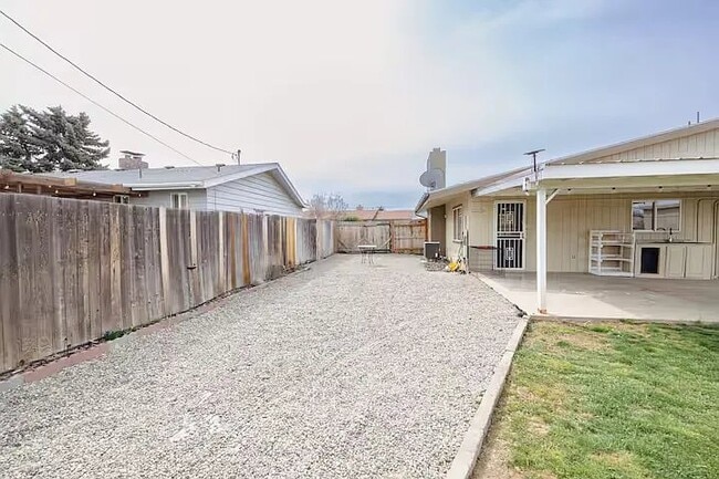 Foto del edificio - 3207 Gregory Ave