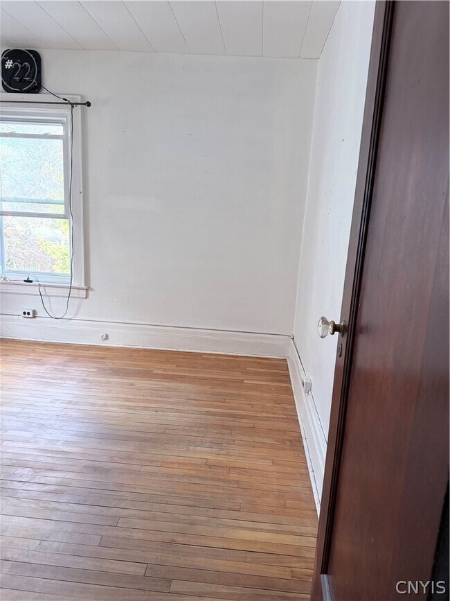 Foto del edificio - 2131 James St