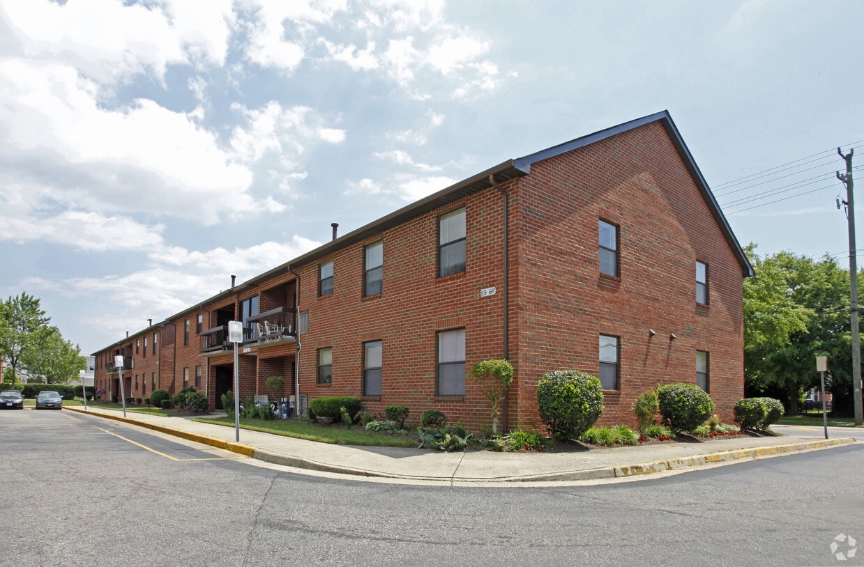 Building Photo - Paridise Gardens Apartments