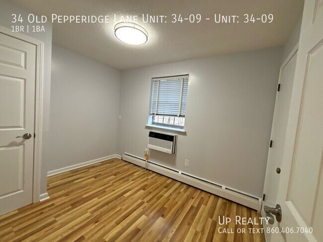 Foto del edificio - 34 Old Pepperidge Ln