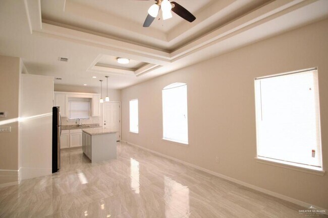 Foto del edificio - 8 Teague Ave