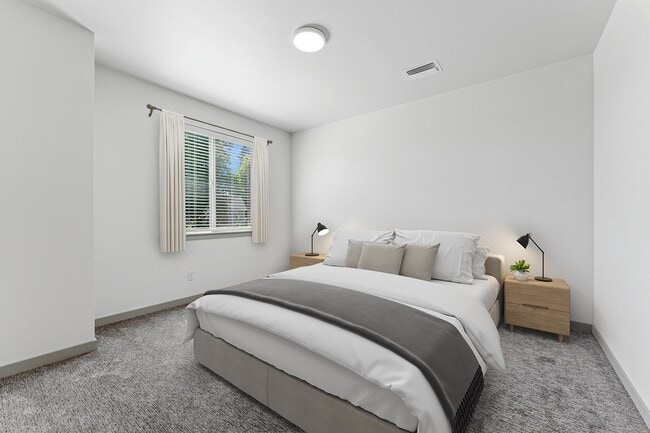 Foto del edificio - Titan Hill Townhomes