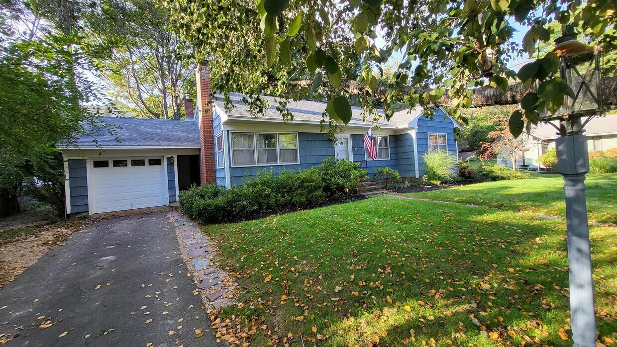 Primary Photo - 9 Myrtle Ln