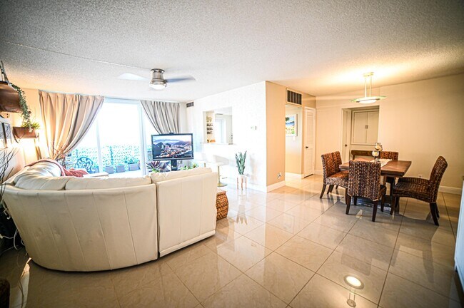 Foto del edificio - 2701 N Ocean Blvd