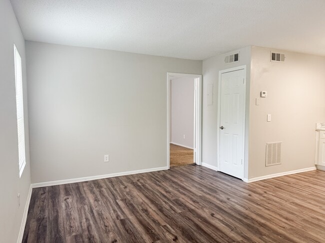 Building Photo - Springwood Apartments