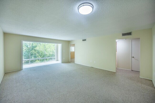 Foto del edificio - 700 Melrose Ave