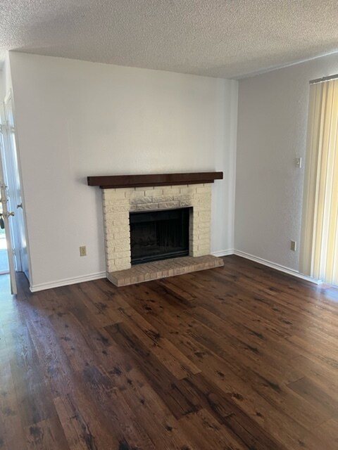 Foto del edificio - 1007 Spring Loop