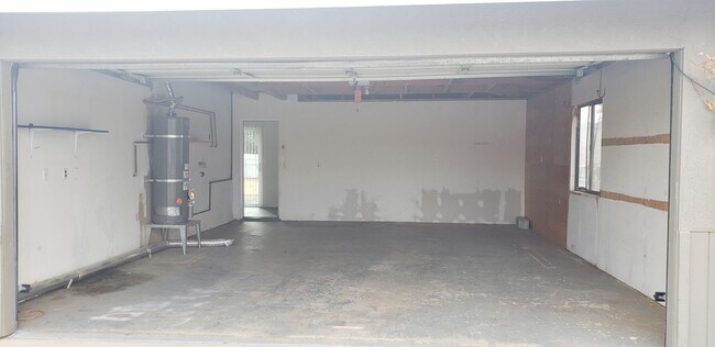 Foto del edificio - 3  Bedroom home close to shops  Yucca Valley