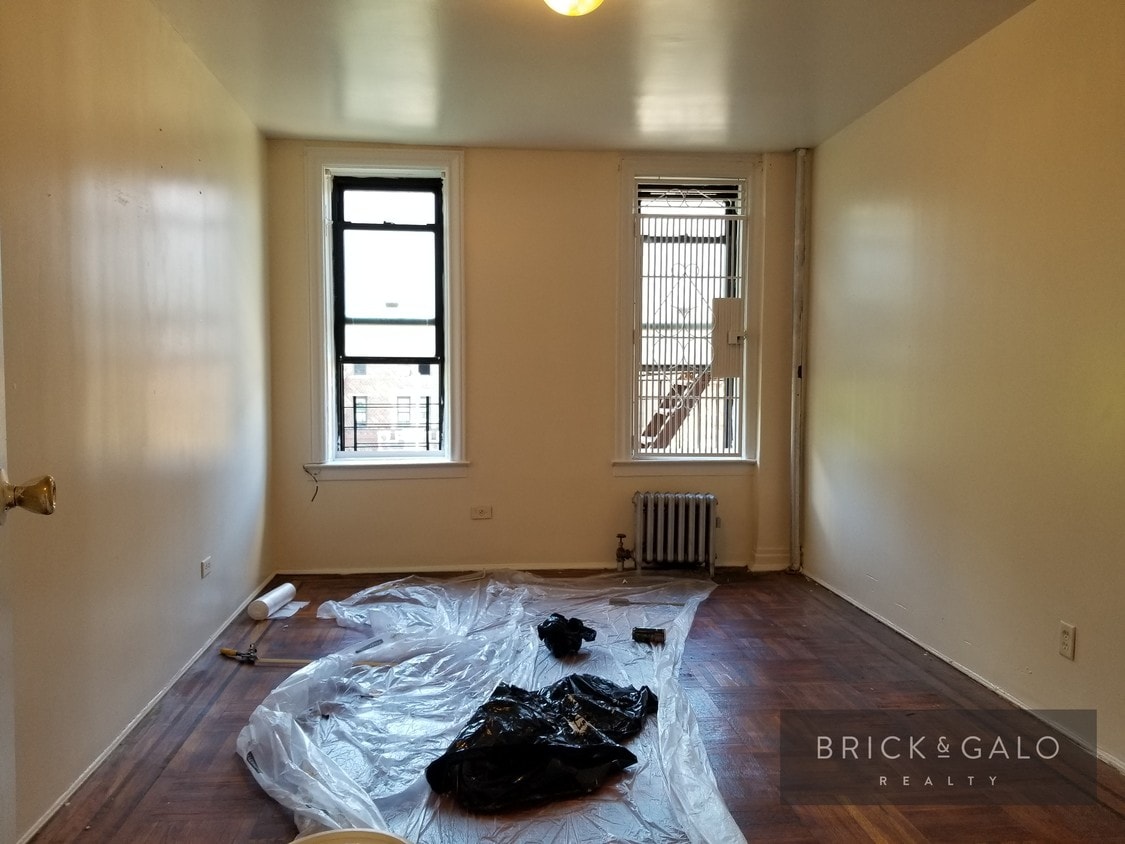 Primary Photo - 130 Lenox Rd