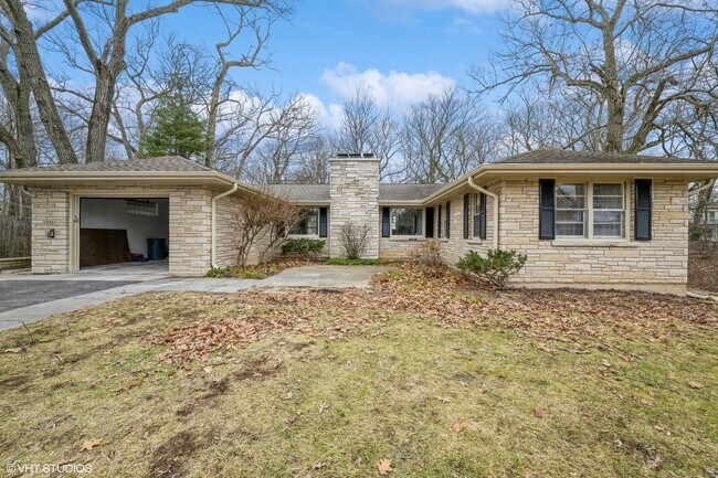 Building Photo - 1555 Willow St