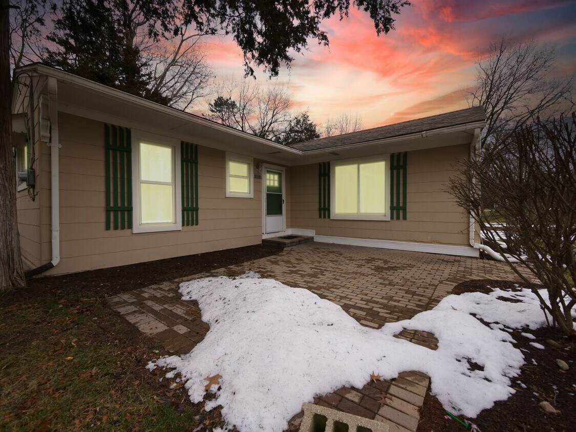 to this charming 3bedroom, 1bath... House Rental in