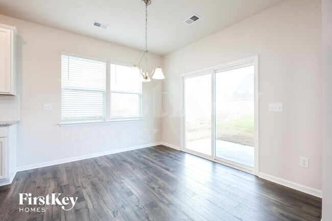 Foto del edificio - 1100 Mission Hill Ln