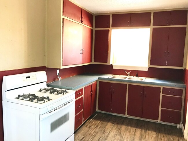 Foto del edificio - Pre-Leasing  - 2 bed 1 bath