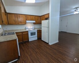 Building Photo - 751 Livingston Ct