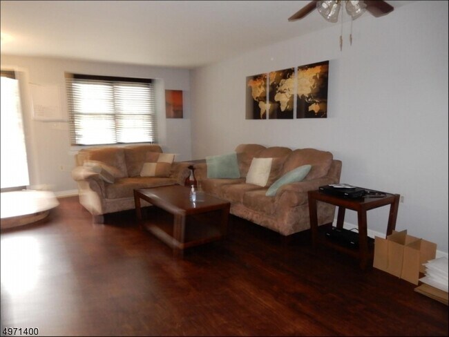 Building Photo - 15 Great Horned Owl Ct