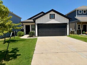 Building Photo - 409 Stone Water Ln