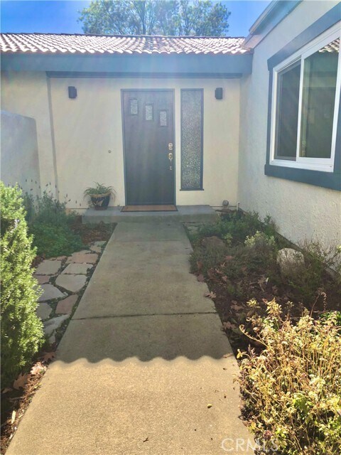 Building Photo - 310 Armstrong Dr