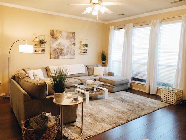 Foto del edificio - 9848 Tehama Ridge Pkwy