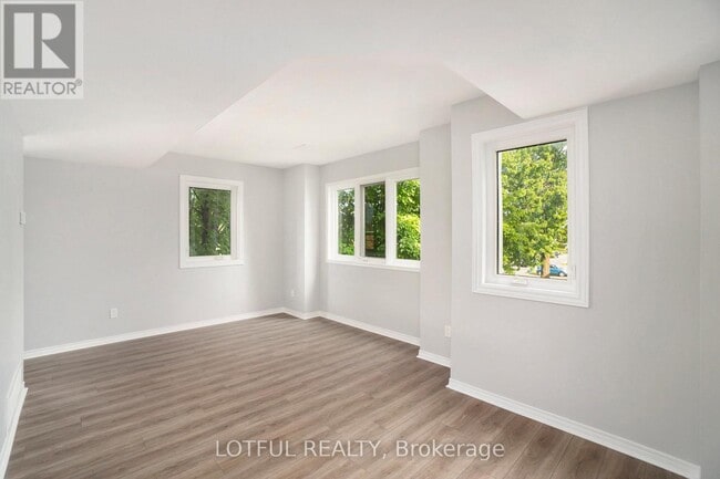 Building Photo - 725 Alesther St