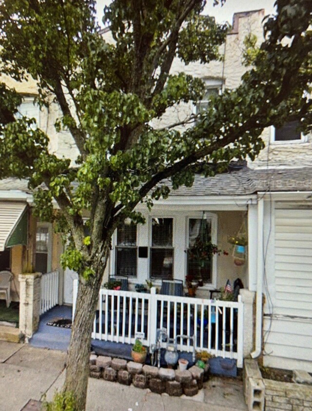 Primary Photo - 1052 N Ohio Ave