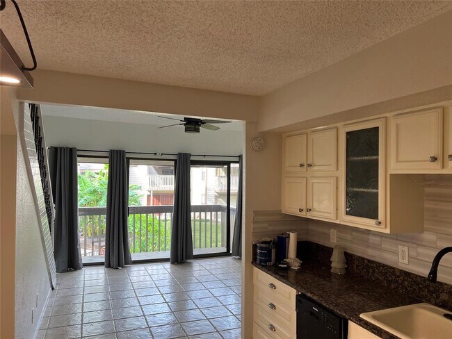 Foto del edificio - 12900 Walden Rd
