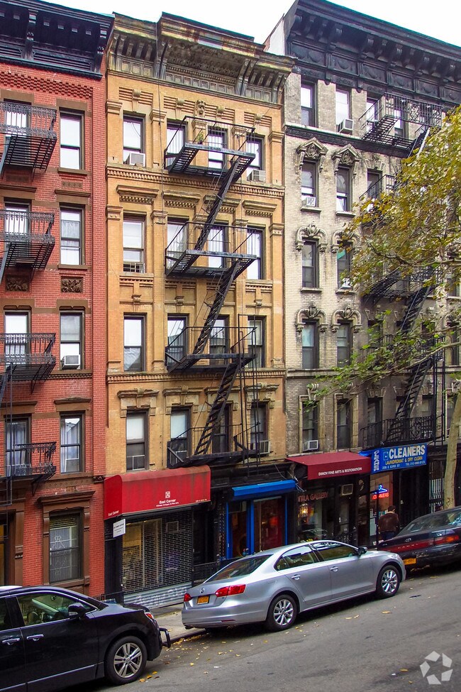 Building Photo - 230 E 83rd St