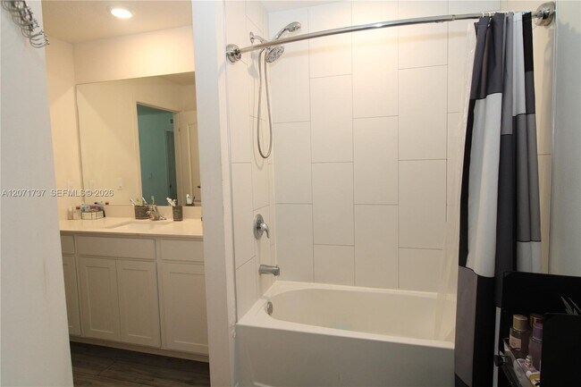 Foto del edificio - 5424 Fantasy Dr