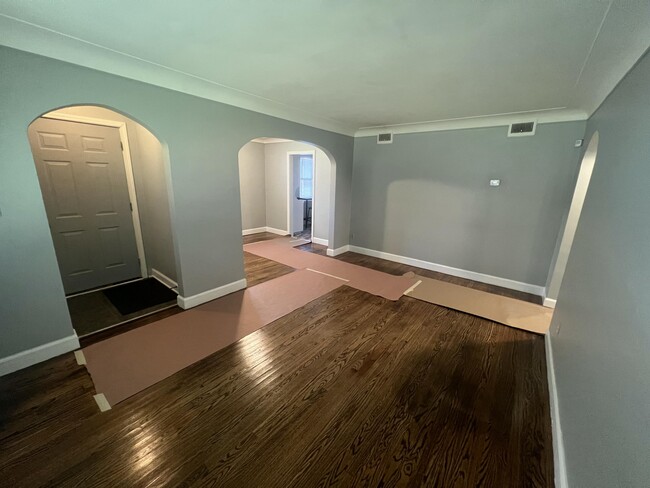 Building Photo - 16776 Brady
