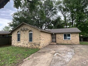 Building Photo - 4430 Pine Ridge Cove
