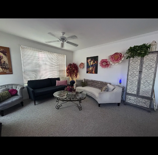 Building Photo - 10448 White Lake Ct