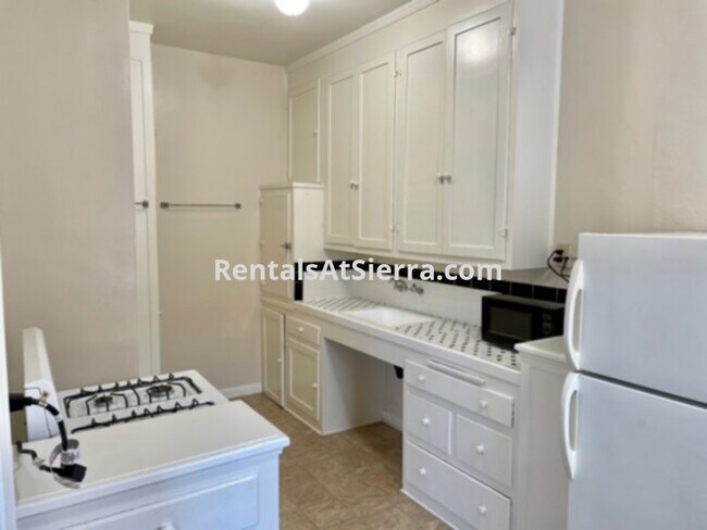 Foto del edificio - 1840 N Berendo St