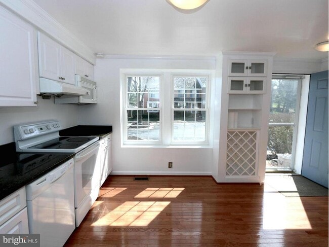Building Photo - 8907 Barrowgate Ct
