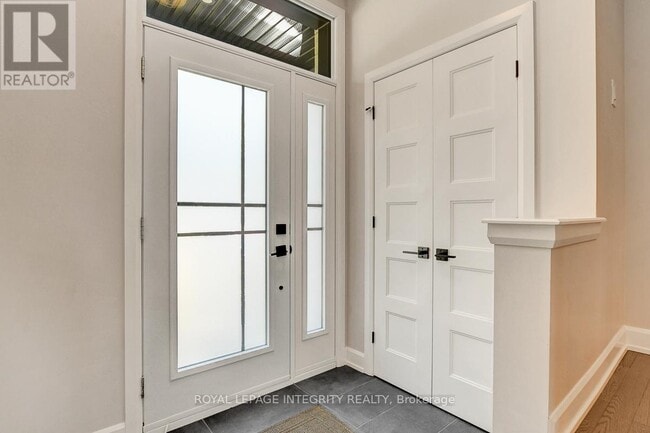 Building Photo - 1384 Fribourg St