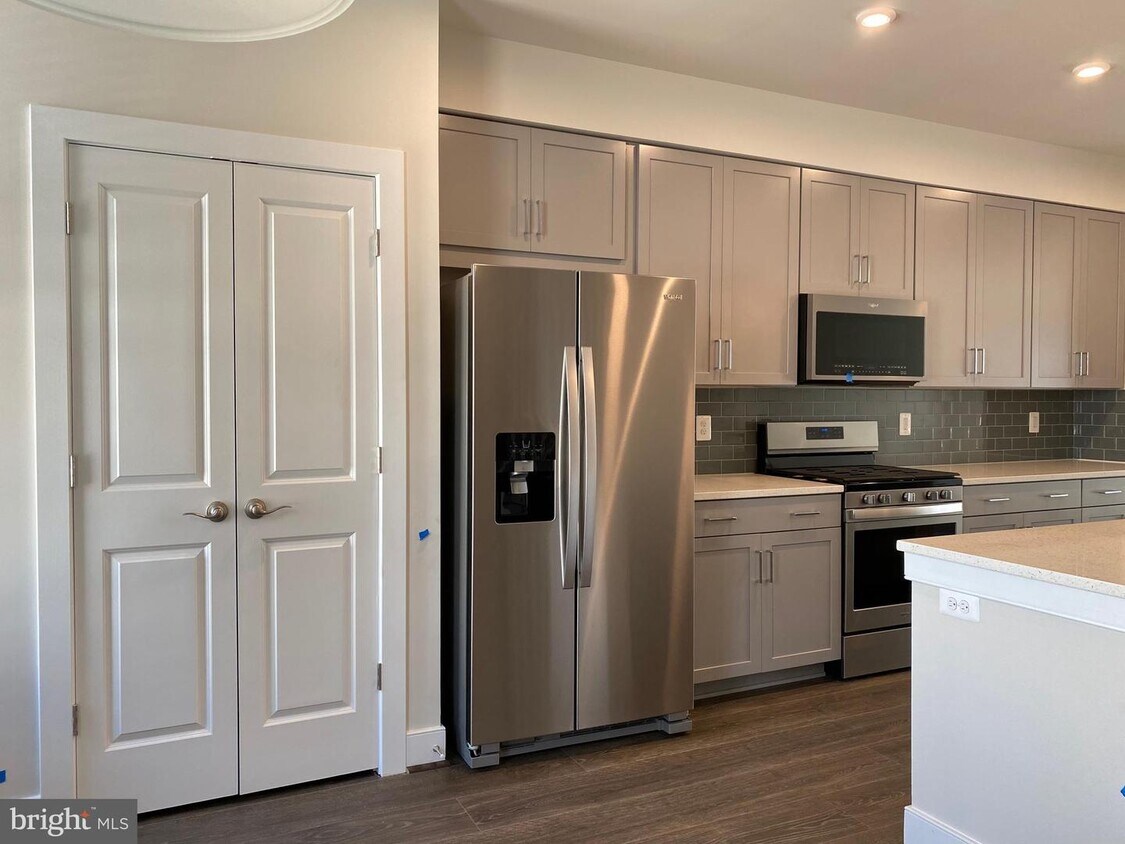 Foto principal - 6084 Dreher Ct
