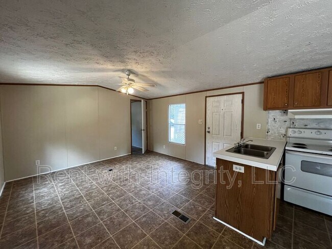 Building Photo - 3106 Bicycle Rd