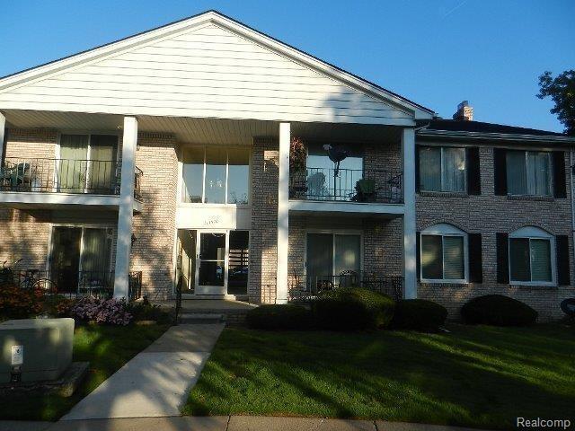 Building Photo - 13900 Camelot Dr
