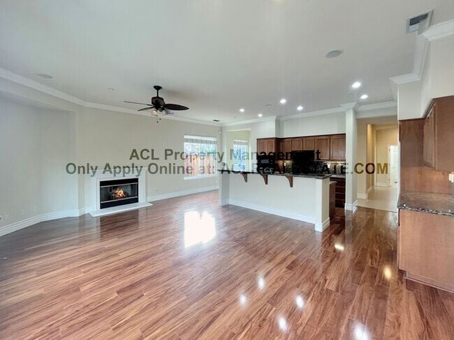 Foto del edificio - Stunning One Story Brentwood Home In Quite Culdesac