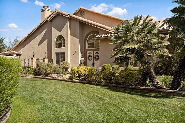 Foto del edificio - 1521 Fairway Oaks Ave